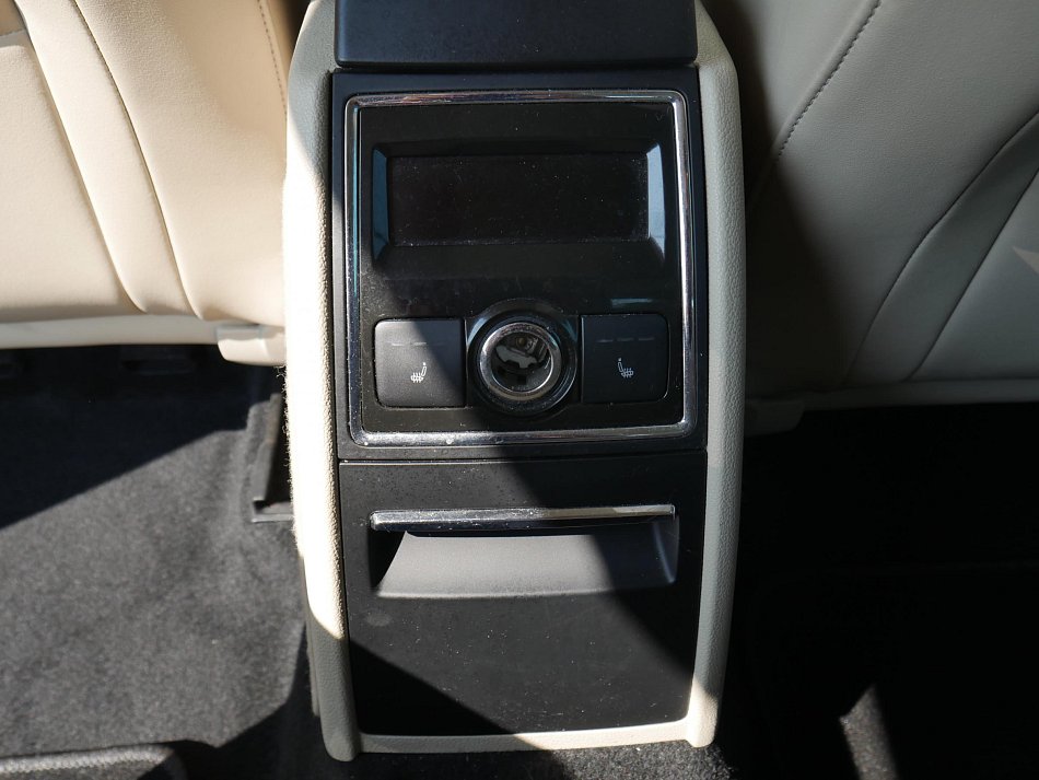Škoda Superb II 2.0 TDi Elegance