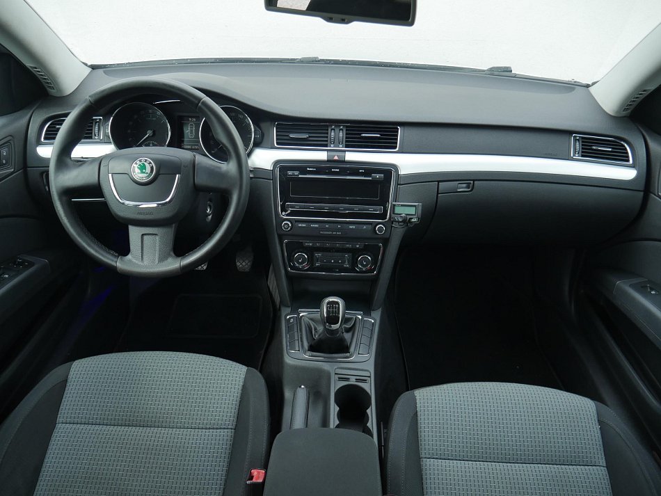 Škoda Superb II 2.0 TDi Ambition