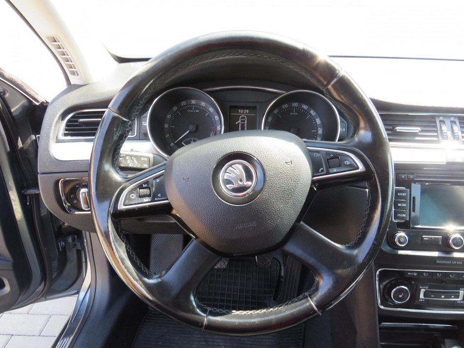 Škoda Superb II 2.0TDi Ambition 4x4