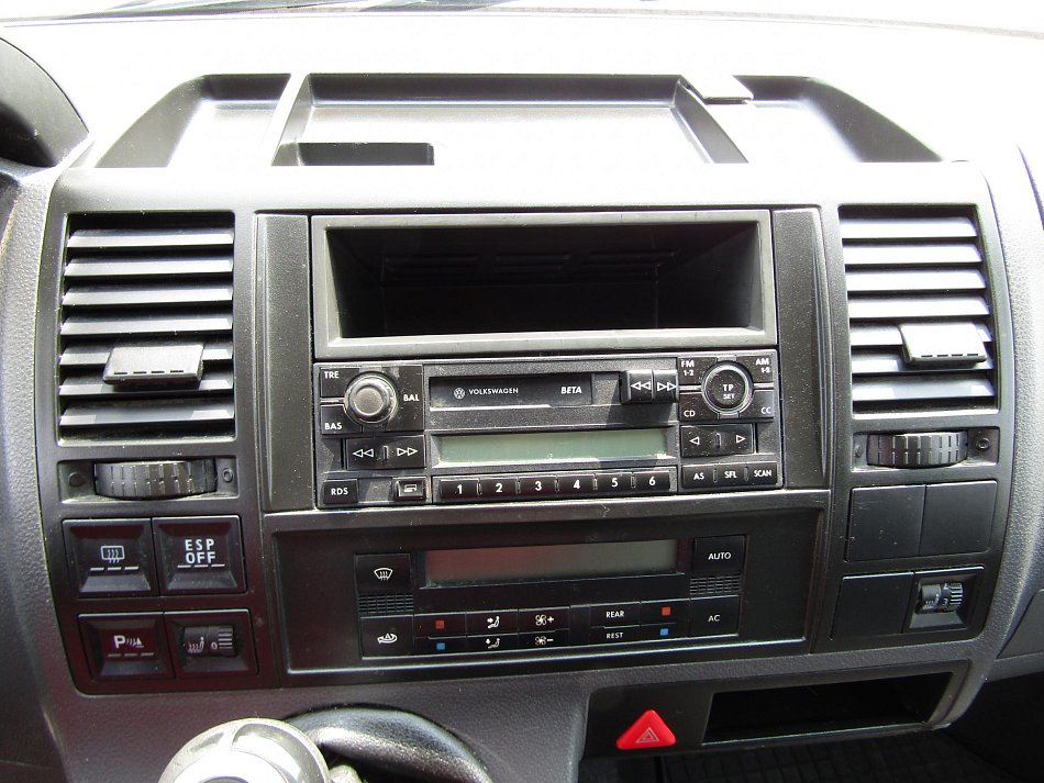 Volkswagen Caravelle 2.5TDi  L2 8míst