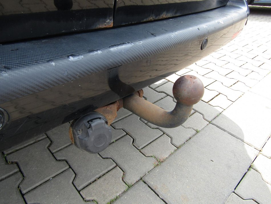 Volkswagen Caravelle 2.5TDi  L2 8míst