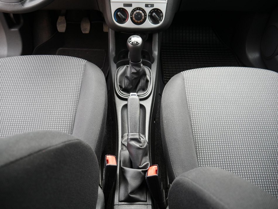 Opel Corsa 1.0i 