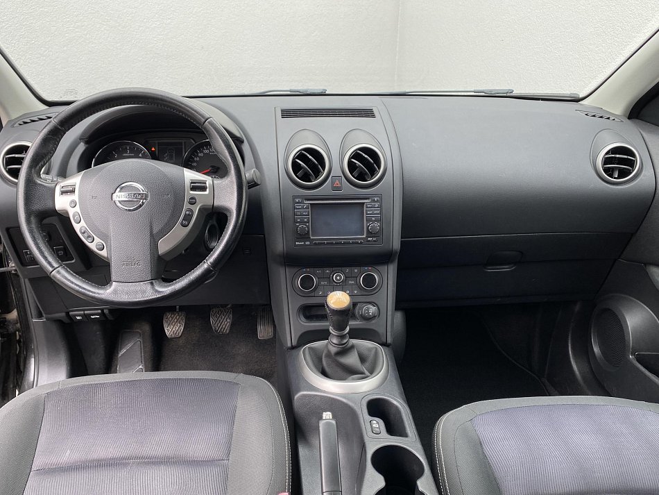 Nissan Qashqai 1.6 dCi Tekna 7míst