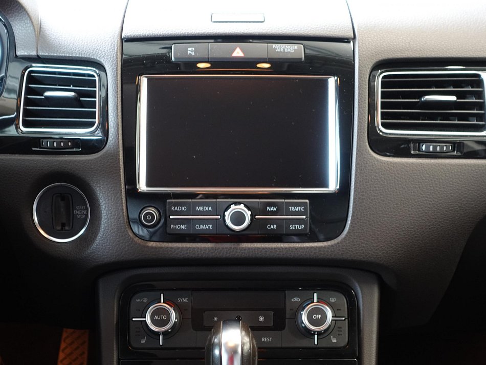 Volkswagen Touareg 3.0TDi  4x4