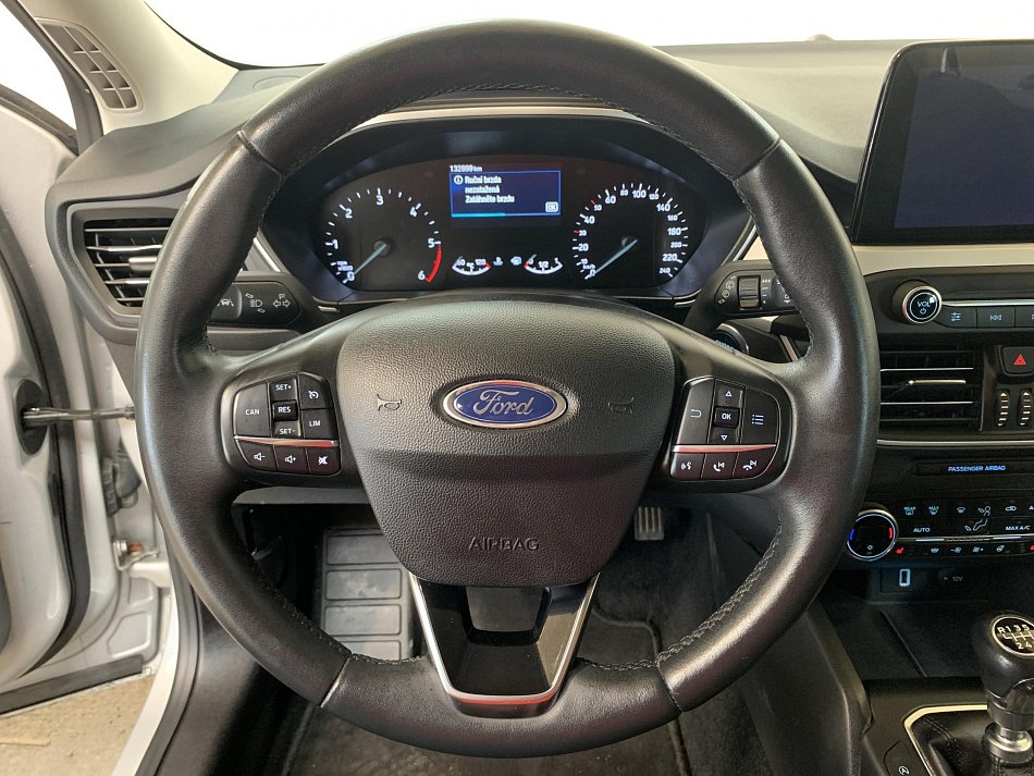 Ford Focus 1.5 EB Titanium