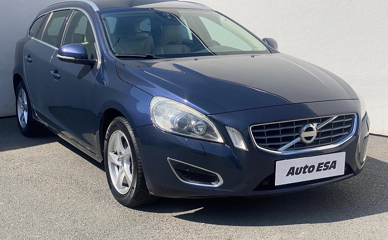 Volvo V60 2.0 D3 Summum