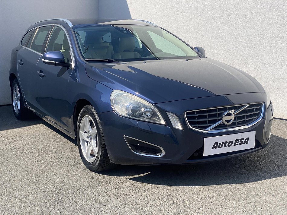 Volvo V60 2.0 D3 Summum
