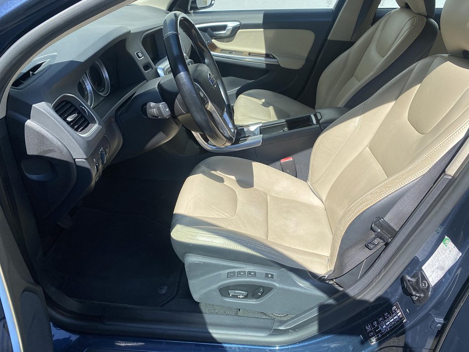 Volvo V60 2.0 D3 Summum