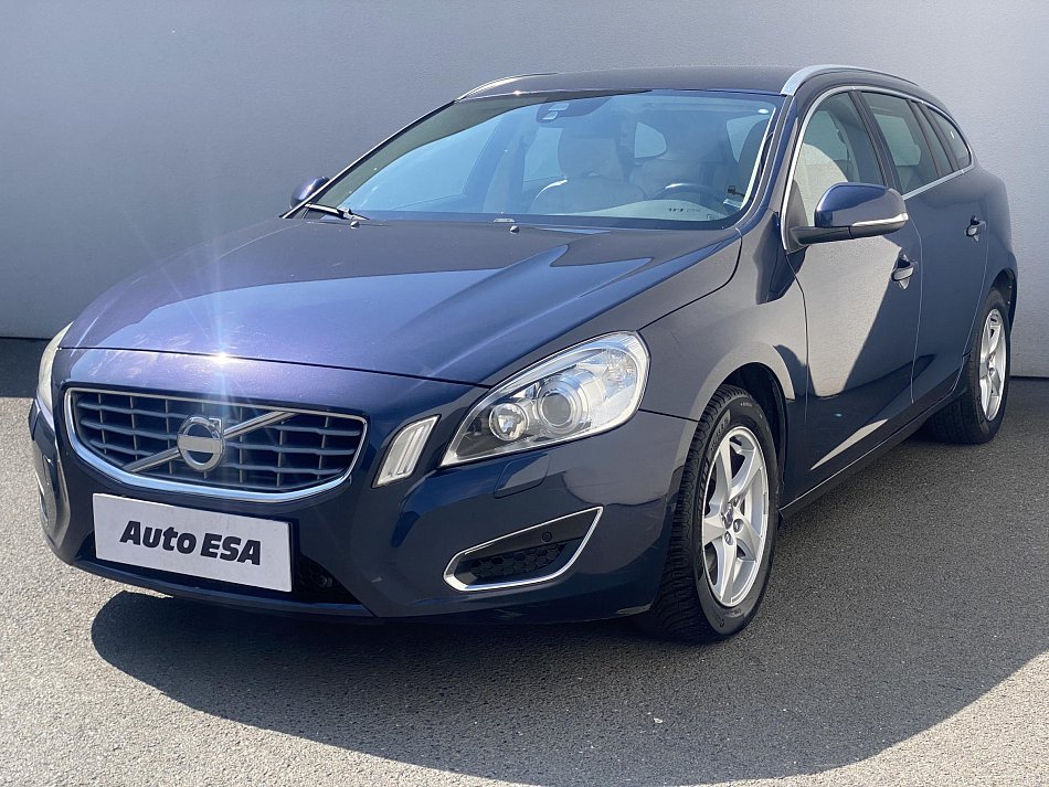 Volvo V60 2.0 D3 Summum