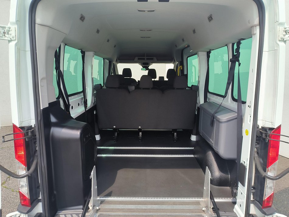 Ford Transit 2.2TDCi Trend L3H2 9míst