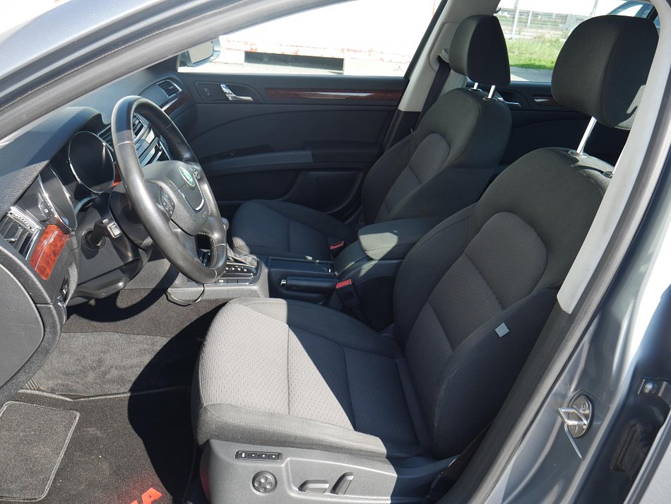 Škoda Superb II 2.0 TDi Elegance