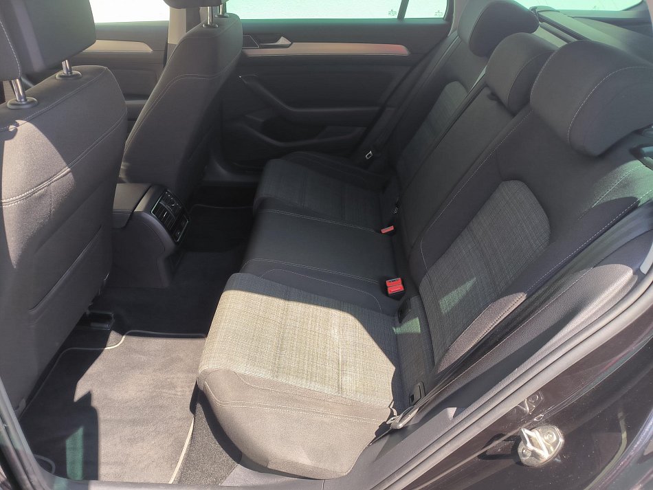 Volkswagen Passat 2.0 TDi Business