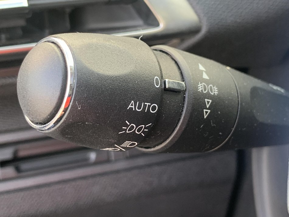 Peugeot 3008 1.2 PT Allure