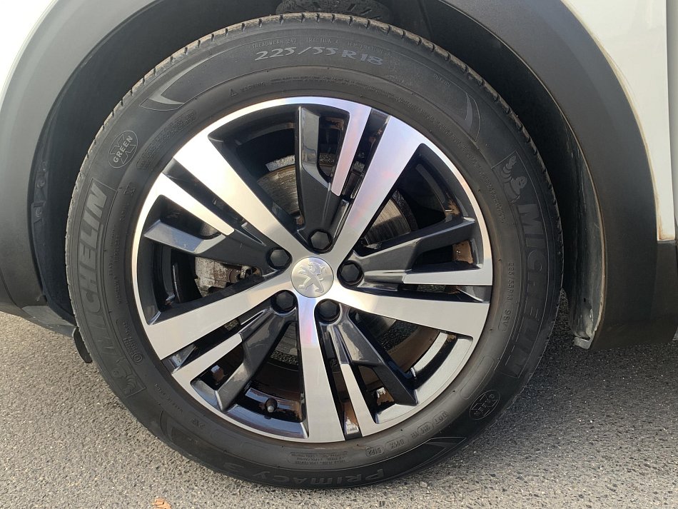 Peugeot 3008 1.2 PT Allure