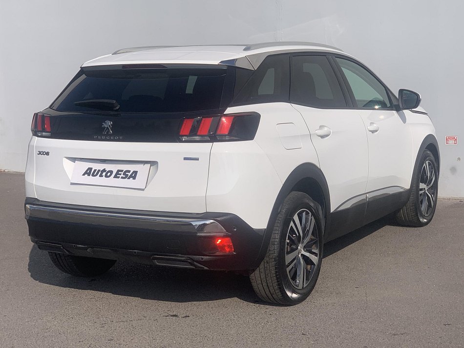 Peugeot 3008 1.2 PT Allure