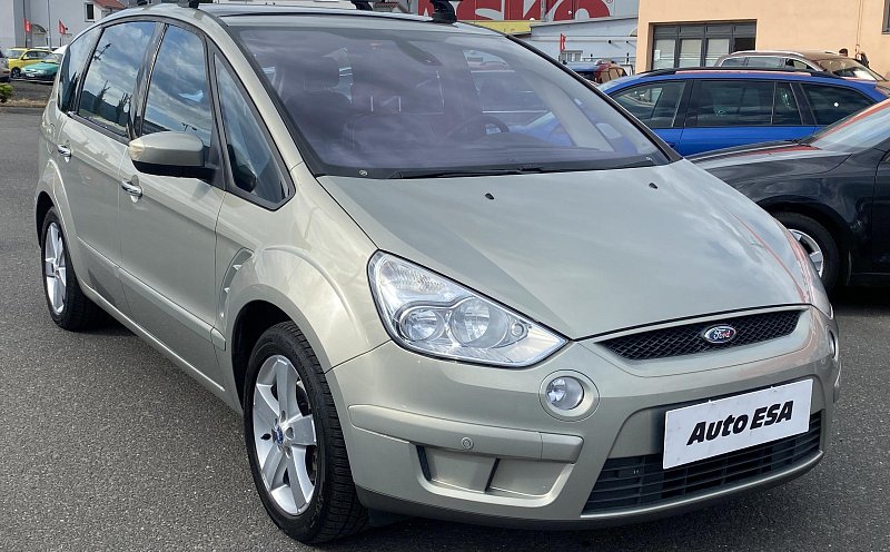 Ford S-MAX 2.0 i 