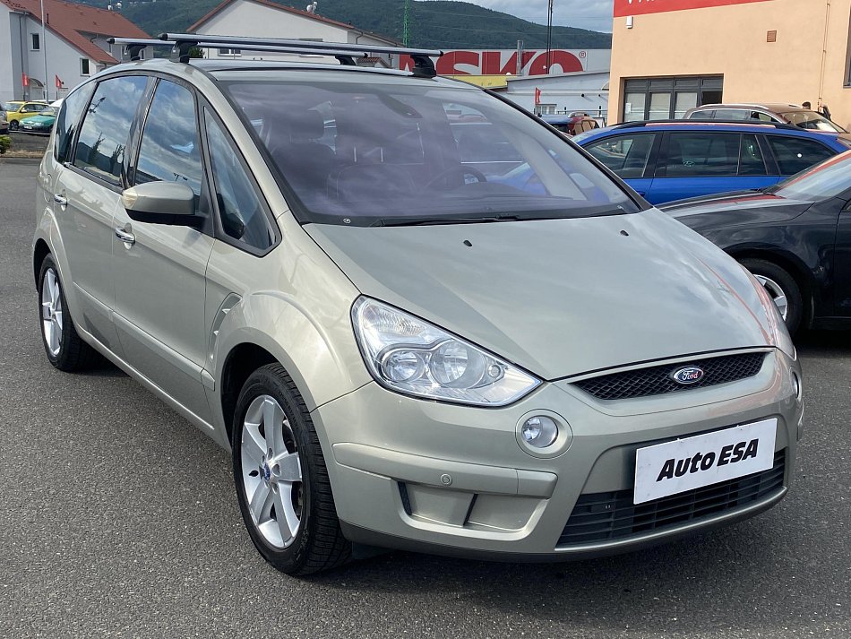Ford S-MAX 2.0 i 