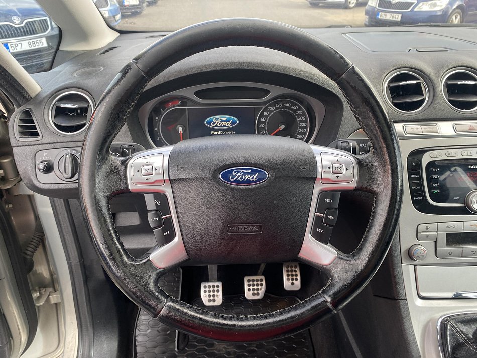 Ford S-MAX 2.0 i 
