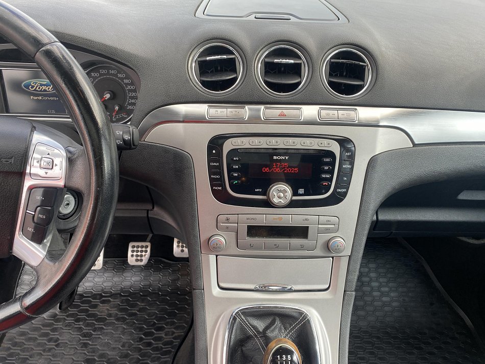 Ford S-MAX 2.0 i 