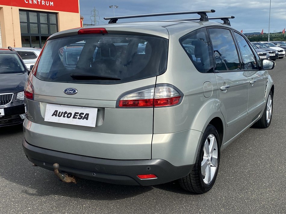 Ford S-MAX 2.0 i 