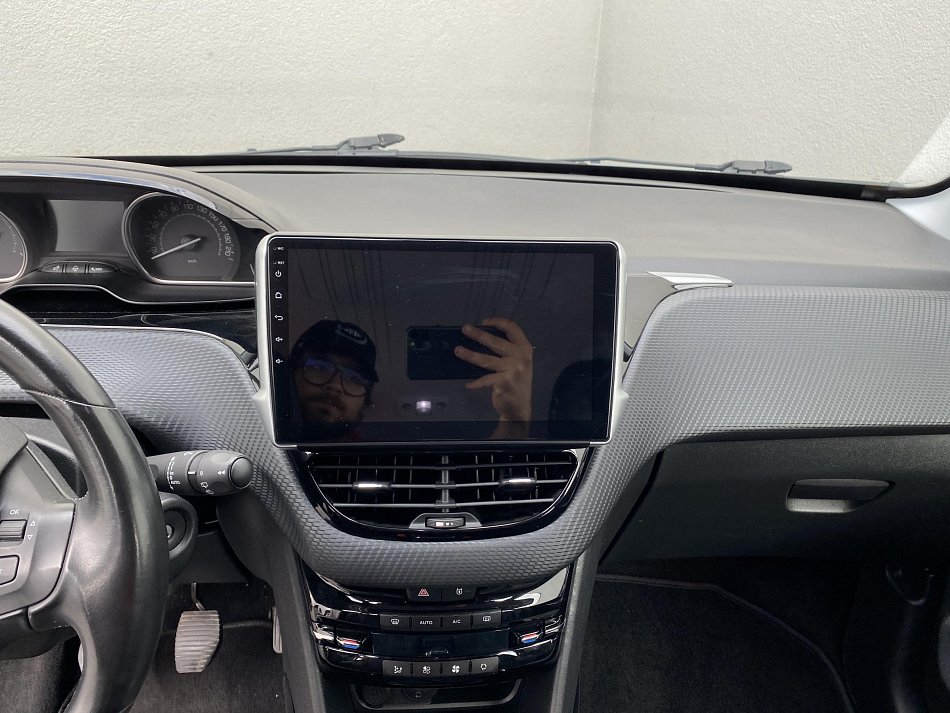 Peugeot 2008 1.2 PT Allure
