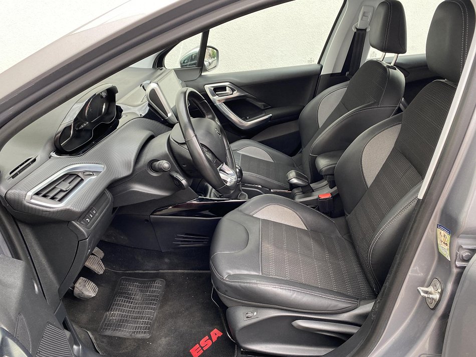 Peugeot 2008 1.2 PT Allure
