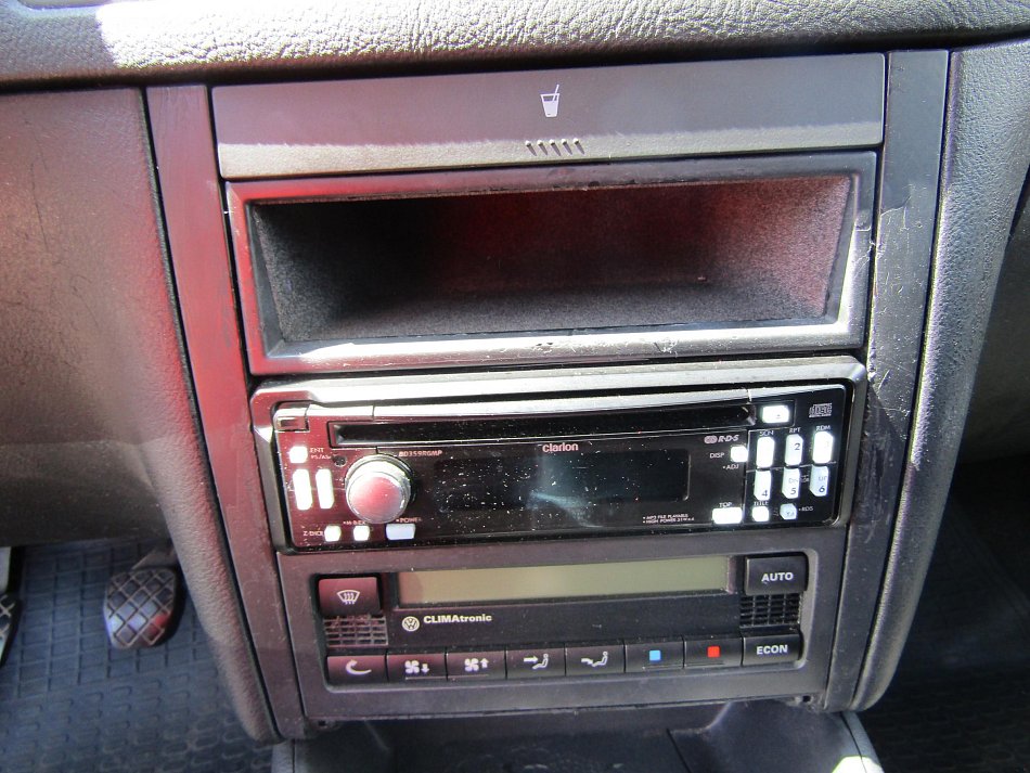 Volkswagen Golf 1.6i 