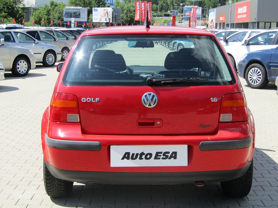 Volkswagen Golf 1.6i 
