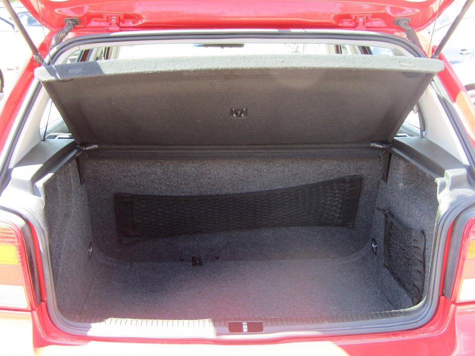 Volkswagen Golf 1.6i 