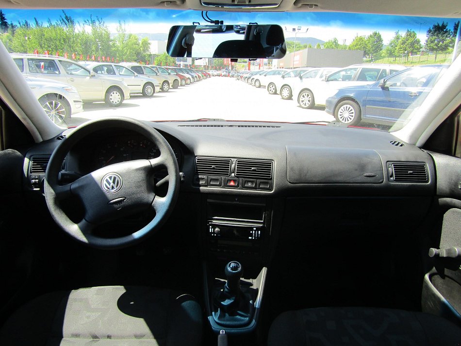 Volkswagen Golf 1.6i 