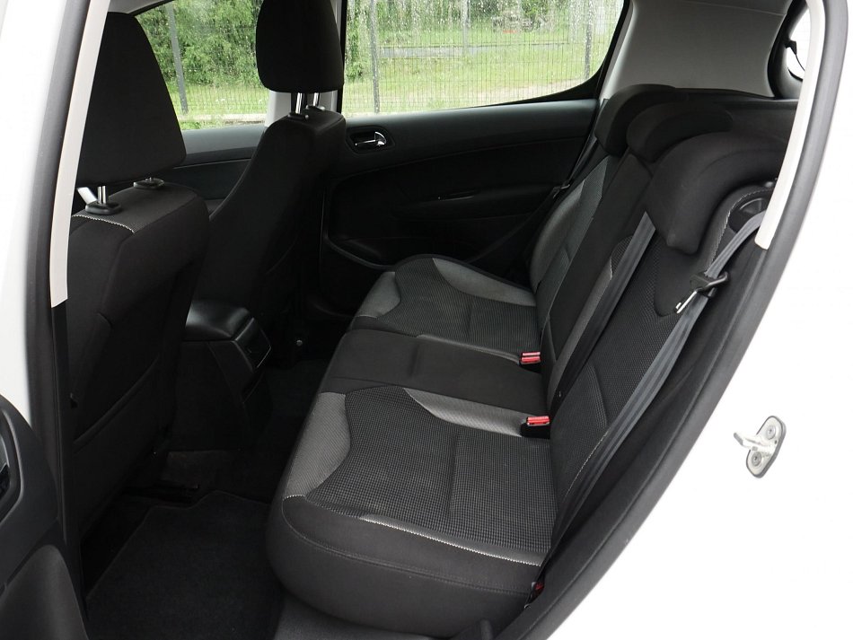 Peugeot 308 1.6 HDi 