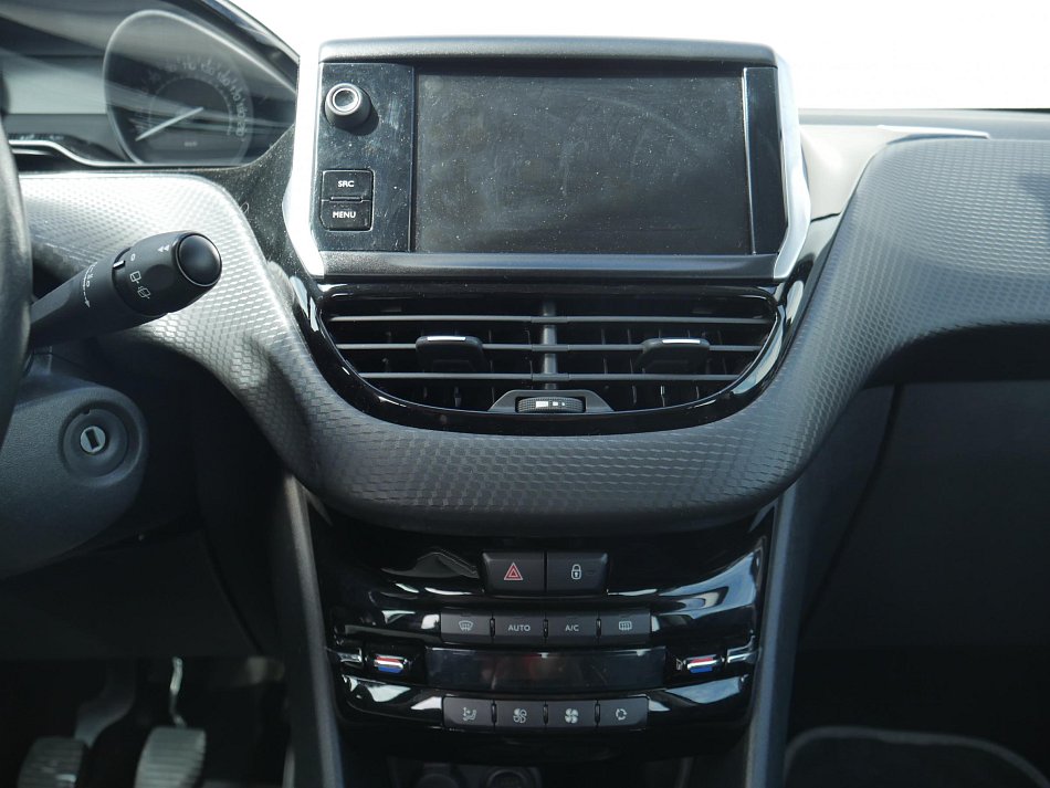 Peugeot 2008 1.2 PT 