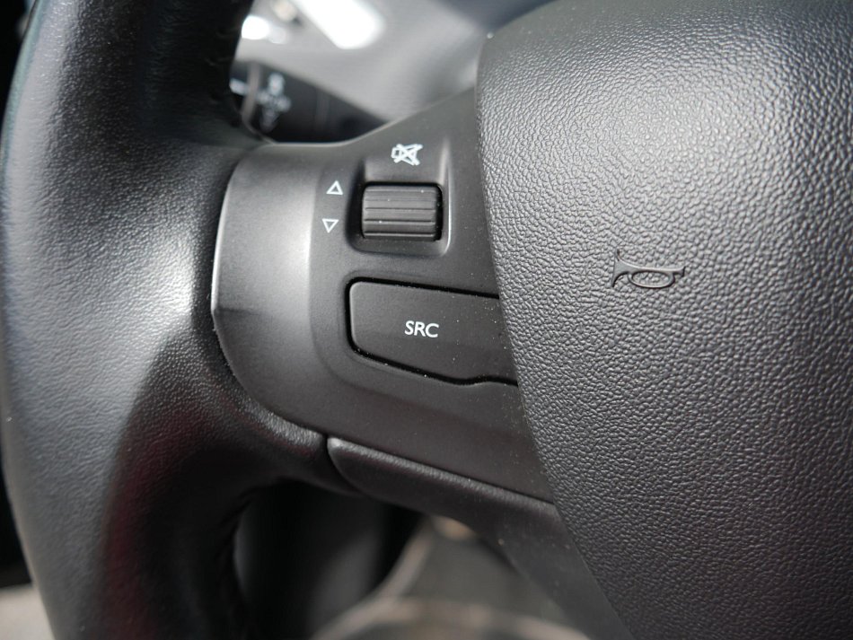 Peugeot 2008 1.2 PT 