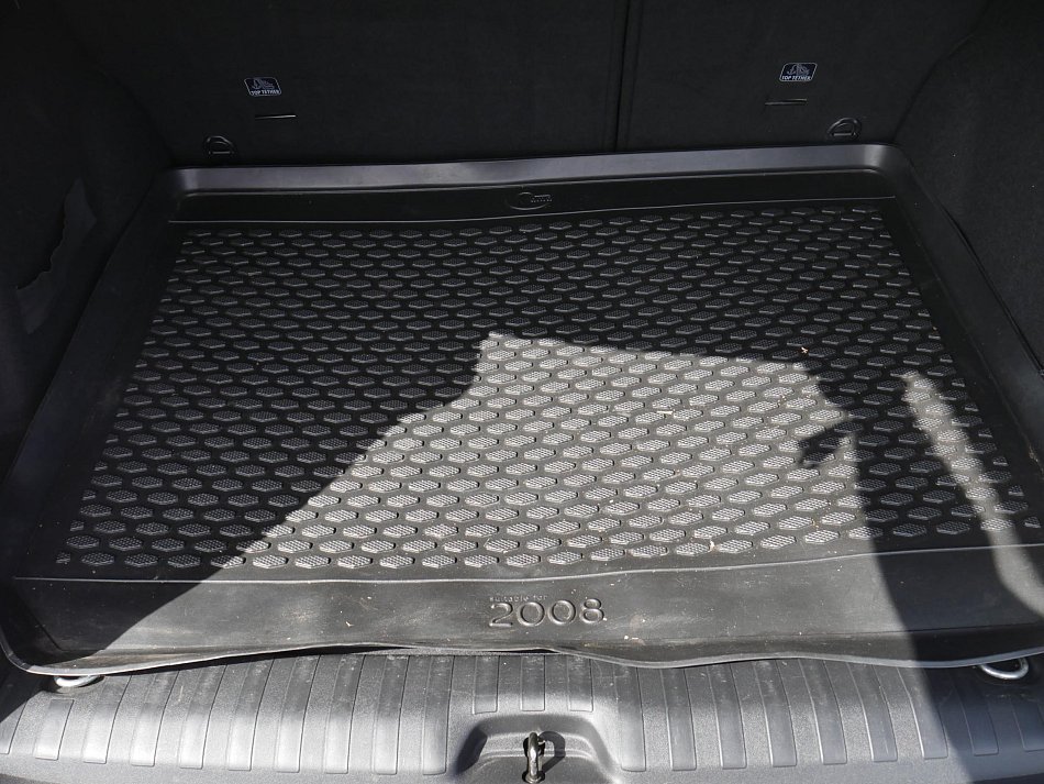 Peugeot 2008 1.2 PT 