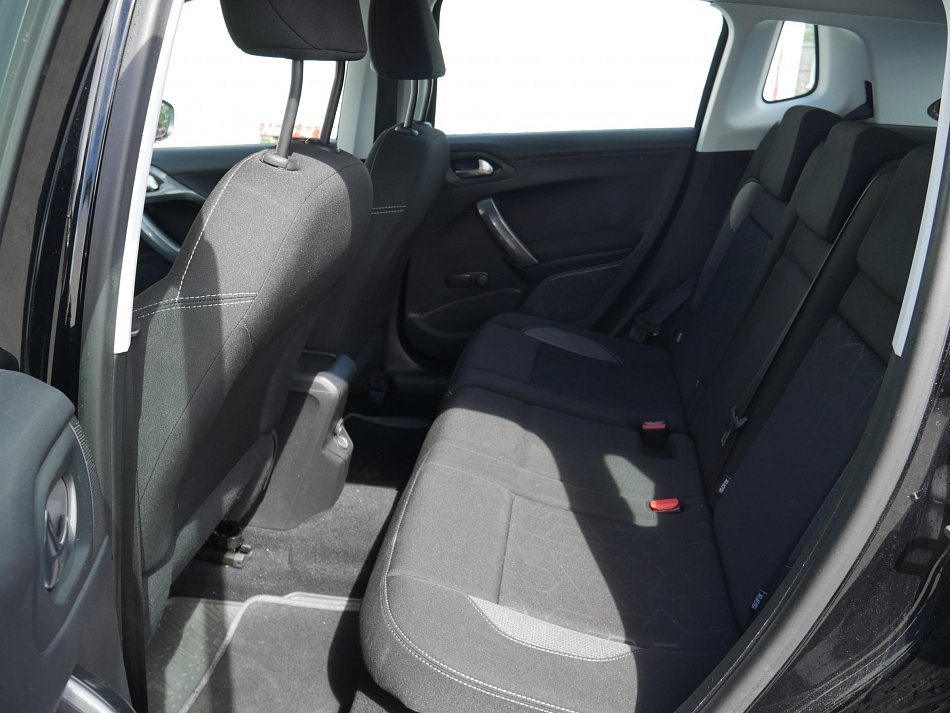Peugeot 2008 1.2 PT 