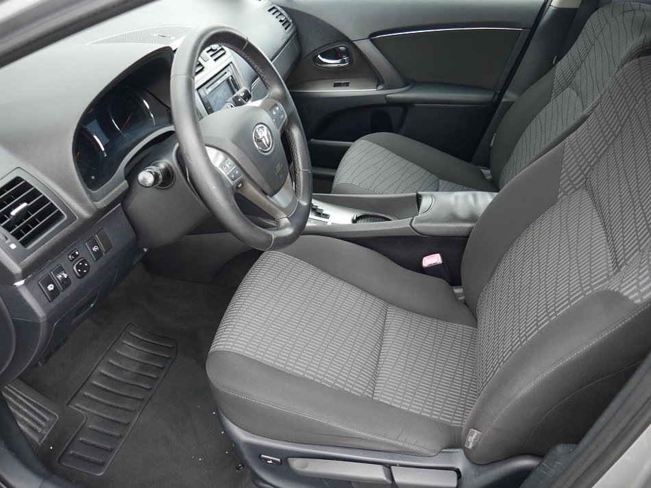 Toyota Avensis 2.2D 