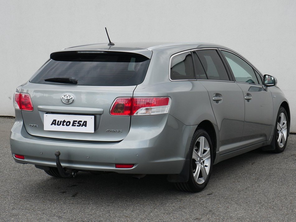 Toyota Avensis 2.2D 