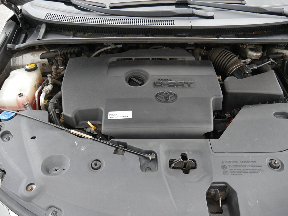 Toyota Avensis 2.2D 