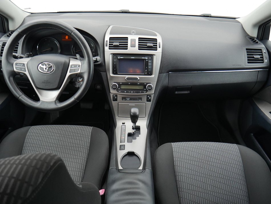 Toyota Avensis 2.2D 