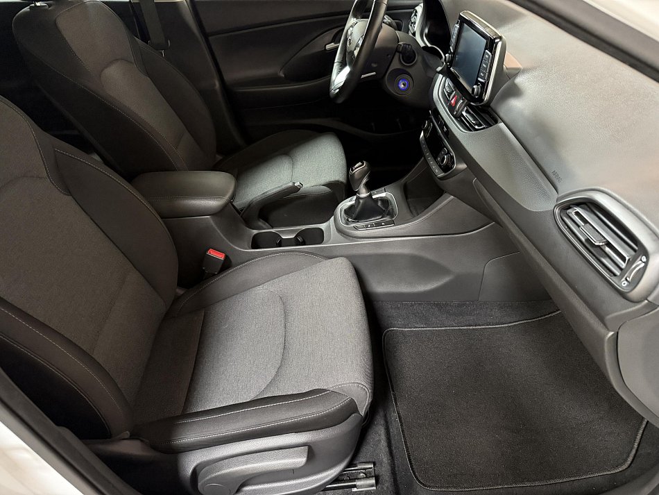 Hyundai I30 1.5 DPi Smart