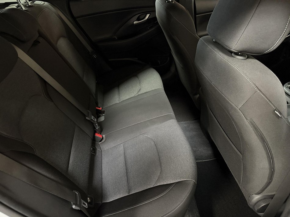 Hyundai I30 1.5 DPi Smart