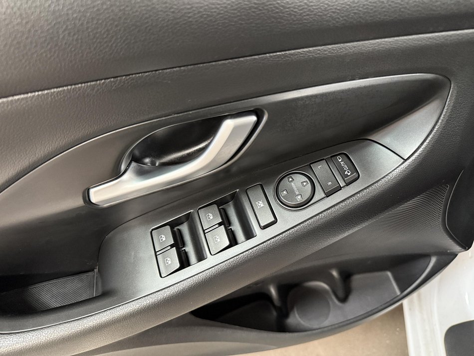 Hyundai I30 1.5 DPi Smart