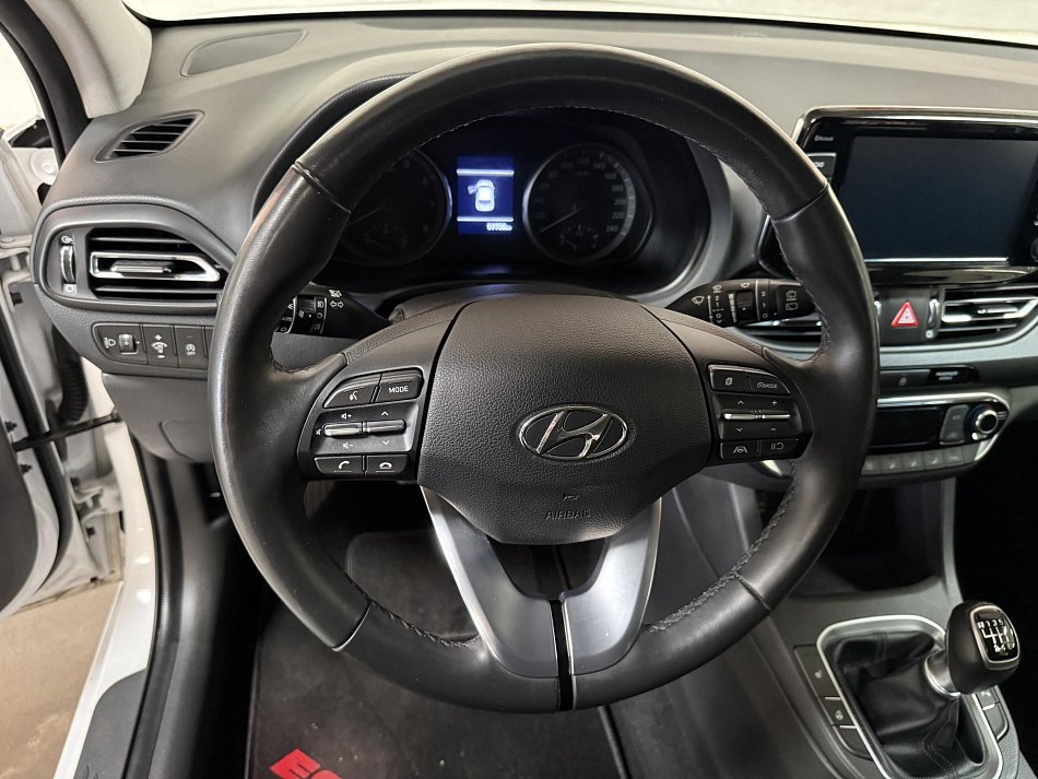 Hyundai I30 1.5 DPi Smart