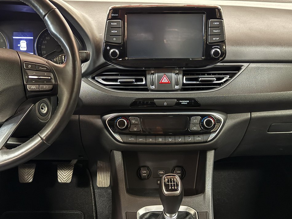Hyundai I30 1.5 DPi Smart