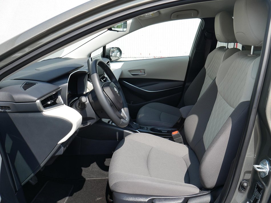 Toyota Corolla 1.5 VVT-i 