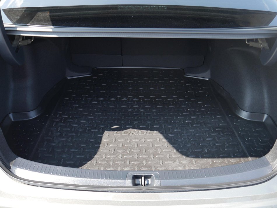 Toyota Corolla 1.5 VVT-i 