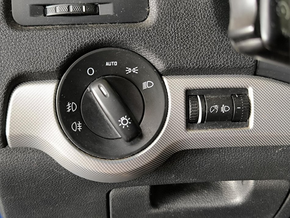 Škoda Octavia II 1.6 TDi Elegance
