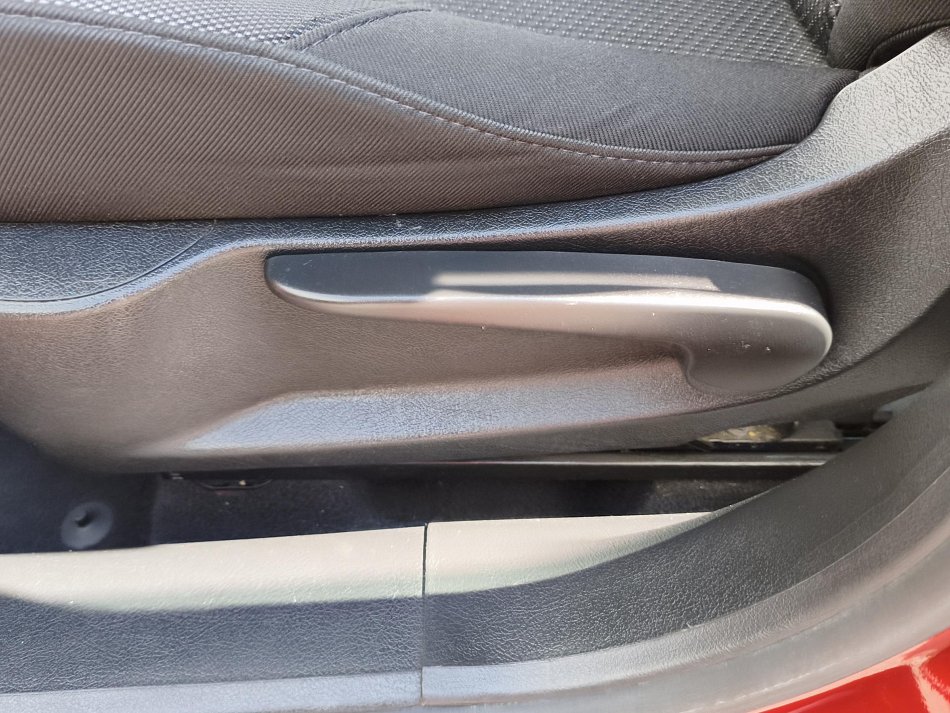 Peugeot 207 1.4 i 