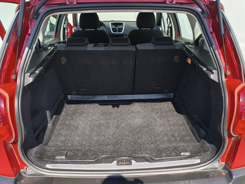 Peugeot 207 1.4 i 