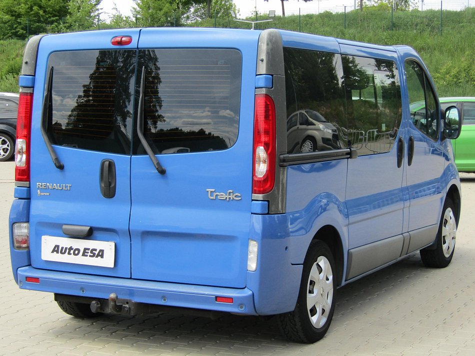 Renault Trafic 2.0dCi  9míst